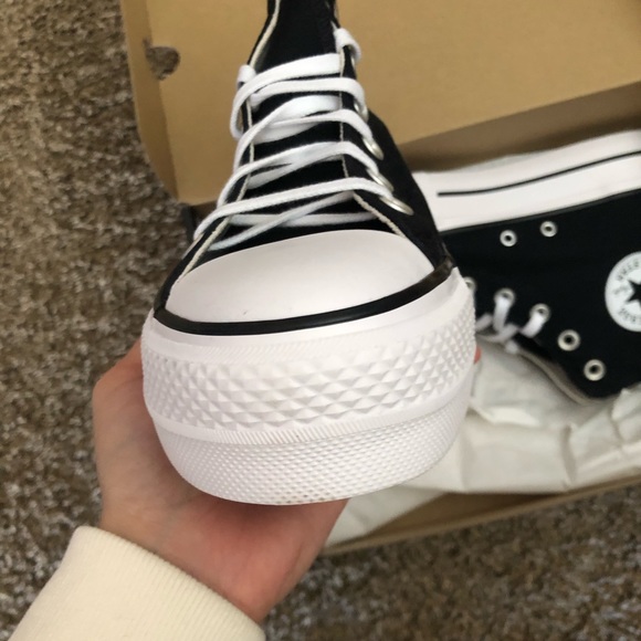 Hello Kitty Platform Converse - Picture 5 of 7